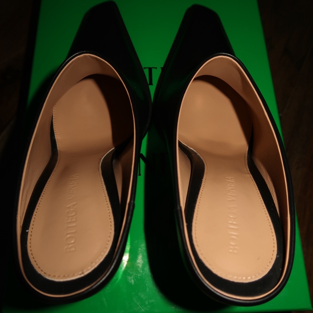 Bottega Veneta Tex Pumps Black/Gold – Never Worn, Box & Dust Bag - Picture 7 of 11